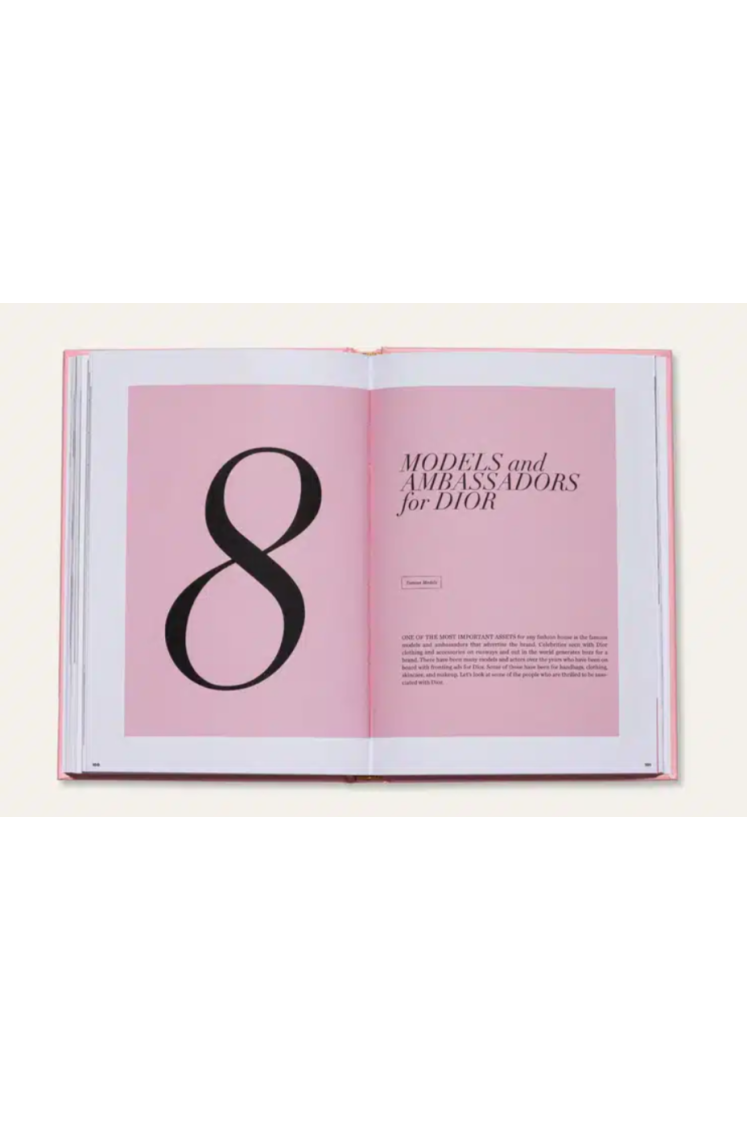 Livre The essence of Dior