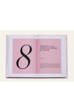 Livre The essence of Dior
