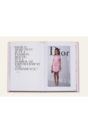Livre The essence of Dior