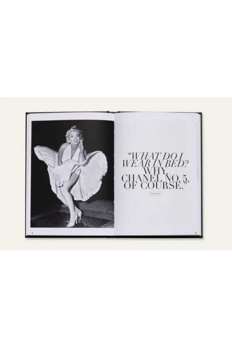 Livre The essence of Chanel
